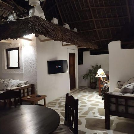 Twiga House Resort Piscina ☆☆☆☆☆ Pearl Beach Watamu Ngoại thất bức ảnh