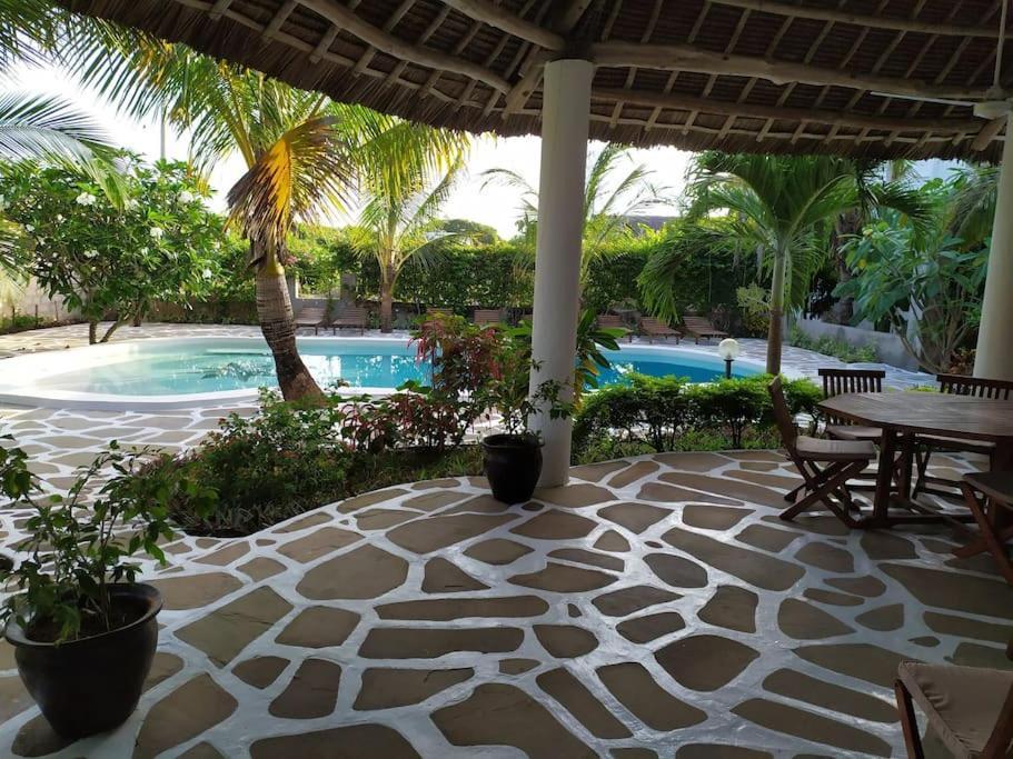 Twiga House Resort Piscina ☆☆☆☆☆ Pearl Beach Watamu Ngoại thất bức ảnh