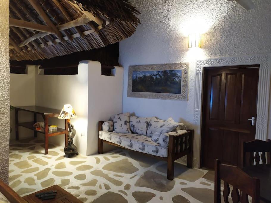 Twiga House Resort Piscina ☆☆☆☆☆ Pearl Beach Watamu Ngoại thất bức ảnh