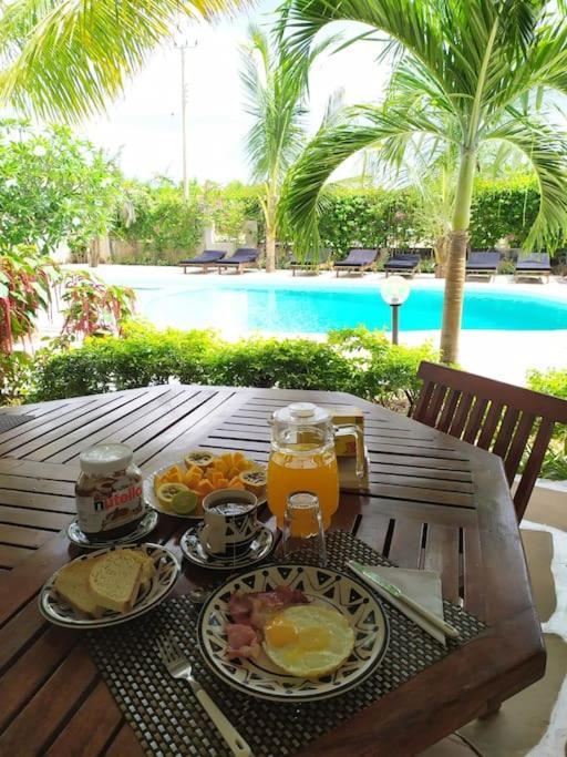 Twiga House Resort Piscina ☆☆☆☆☆ Pearl Beach Watamu Ngoại thất bức ảnh
