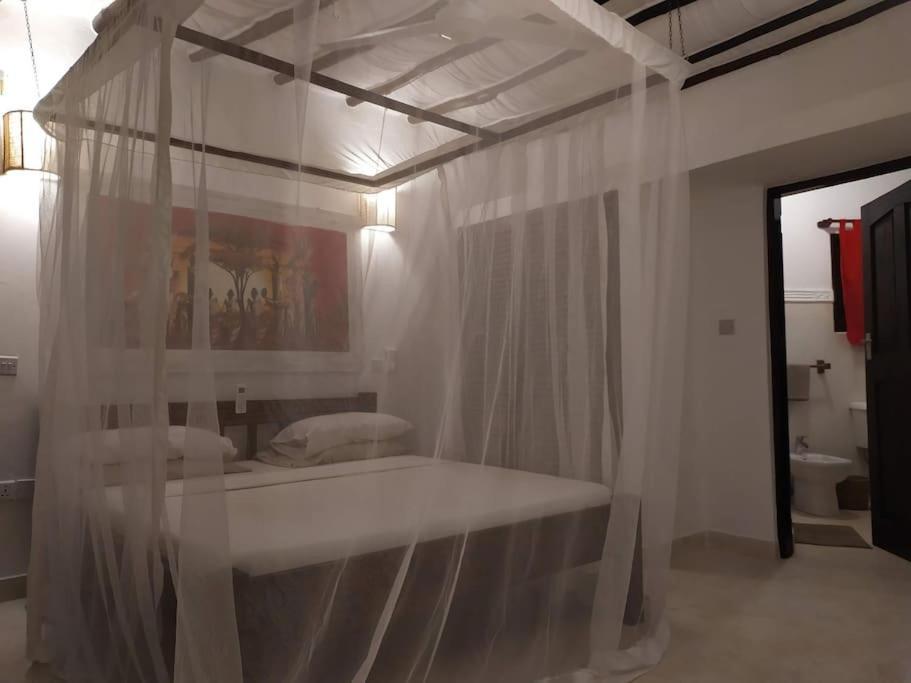 Twiga House Resort Piscina ☆☆☆☆☆ Pearl Beach Watamu Ngoại thất bức ảnh